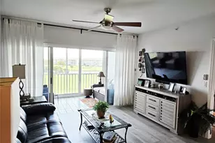 14811 Hole in 1 Cir, Fort Myers, FL 33919 - Photo 2