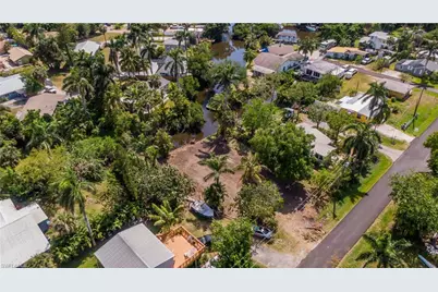 67 Oak St, North Fort Myers, FL 33903 - Photo 6