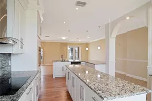 805 SW 4th Pl, Cape Coral, FL 33991 - Photo 8