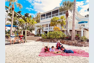 100 Fairview Ave, Fort Myers, FL 33905 - Photo 6