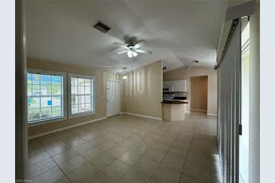 2732 NE 7th Pl, Cape Coral, FL 33909 - Photo 2