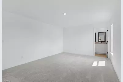 813 Rue Labeau Cir, Fort Myers, FL 33913 - Photo 10