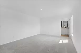 813 Rue Labeau Cir, Fort Myers, FL 33913 - Photo 10