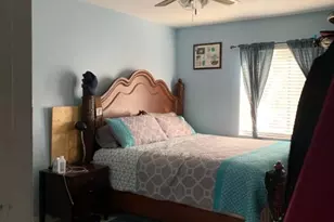 1400 Green Valley Cir, Naples, FL 34104 - Photo 4