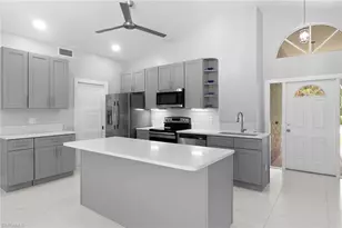 530 22nd Ave NW, Naples, FL 34120 - Photo 6