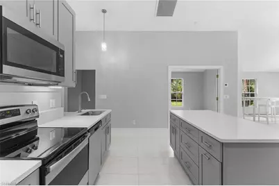 530 22nd Ave NW, Naples, FL 34120 - Photo 10