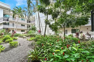 788 Park Shore Dr, Naples, FL 34103 - Photo 10