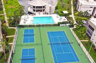 788 Park Shore Dr, Naples, FL 34103 - Photo 4