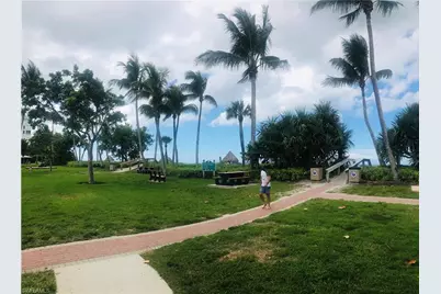 1200 Gulf Shore Blvd N #404, Naples, FL 34102 - Photo 34