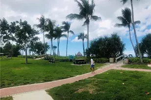 1200 Gulf Shore Blvd N, Naples, FL 34102 - Photo 34