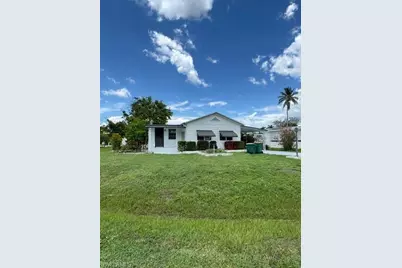 6 Saint Tropez Dr, Naples, FL 34112 - Photo 2