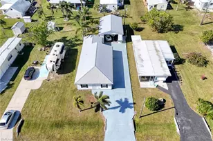 16080 Siesta Dr, Fort Myers, FL 33908 - Photo 4