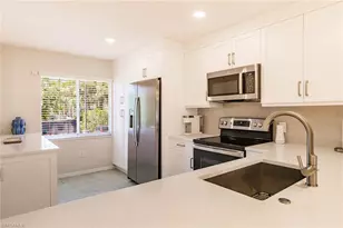 3032 Sandpiper Bay Cir, Naples, FL 34112 - Photo 10