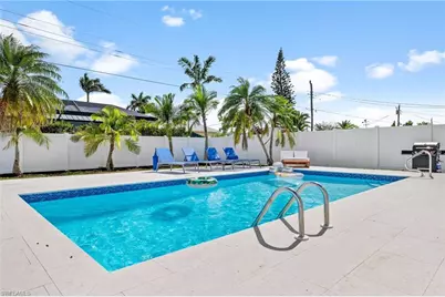 664 102nd Ave N, Naples, FL 34108 - Photo 4