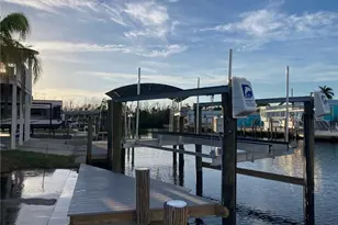 3924 Plumosa Dr, Saint James City, FL 33956 - Photo 4