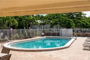 4627 Bayshore Dr, Naples, FL 34112 - Photo 20