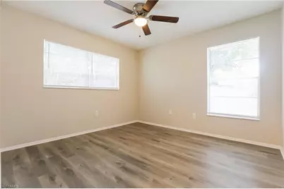 1303 Pine Needle Rd, Venice, FL 34285 - Photo 10