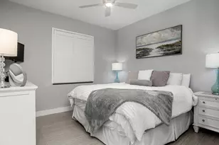 609 Crescent St, Marco Island, FL 34145 - Photo 28