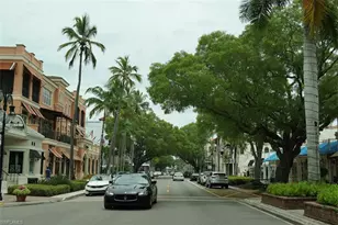 480 5th St S, Naples, FL 34102 - Photo 22