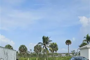 865 Oak St, Fort Myers Beach, FL 33931 - Photo 1