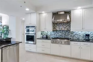 285 Grande Way, Naples, FL 34110 - Photo 12