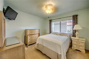 11060 Caravel Cir, Fort Myers, FL 33908 - Photo 14