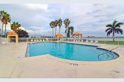 7778 Emerald Cir #204, Naples, FL 34109 - Photo 2