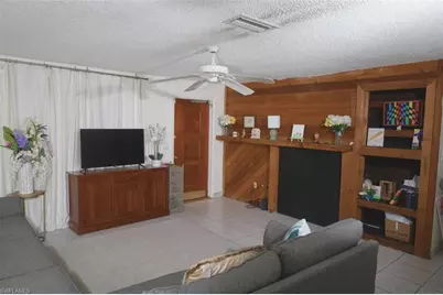 1746 Framingham Ct, Fort Myers, FL 33907 - Photo 4