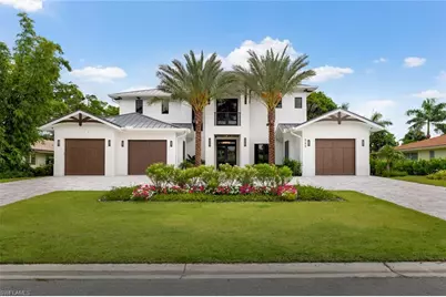 565 Whispering Pine Ln, Naples, FL 34103 - Photo 2
