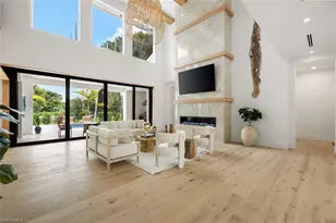 565 Whispering Pine Ln, Naples, FL 34103 - Photo 6