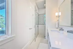 727 Buttonbush Ln, Naples, FL 34108 - Photo 32