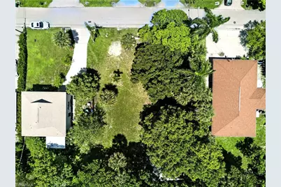 2960 Gordon St, Naples, FL 34112 - Photo 10