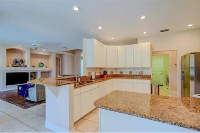 5613 Harbour Cir, Cape Coral, FL 33914 - Photo 14