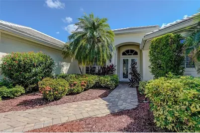 5613 Harbour Cir, Cape Coral, FL 33914 - Photo 2