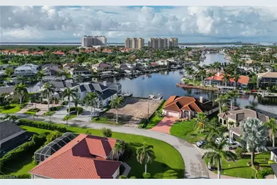 5620 SW 14th Pl, Cape Coral, FL 33914 - Photo 16