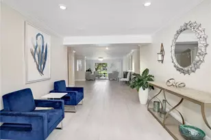 555 Park Shore Dr, Naples, FL 34103 - Photo 4