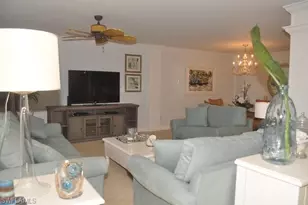 555 Park Shore Dr, Naples, FL 34103 - Photo 14