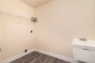 2911 6th Ave SE, Naples, FL 34117 - Photo 14