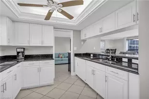 1401 Middle Gulf Dr, Sanibel, FL 33957 - Photo 10