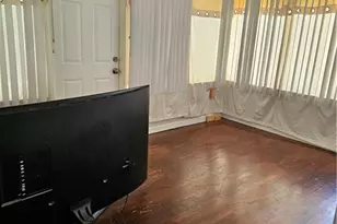 287 Poe Ave, North Fort Myers, FL 33917 - Photo 6