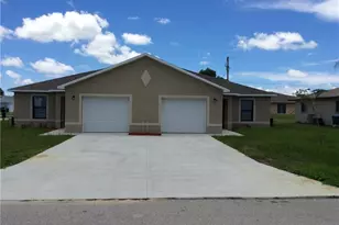 542 SE 6th Pl, Cape Coral, FL 33990 - Photo 1