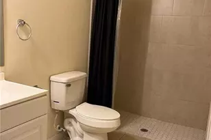 542 SE 6th Pl, Cape Coral, FL 33990 - Photo 10