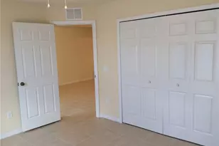 542 SE 6th Pl, Cape Coral, FL 33990 - Photo 6