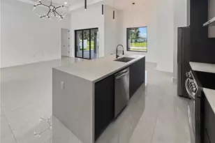 9 SW 14th Ave, Cape Coral, FL 33991 - Photo 12