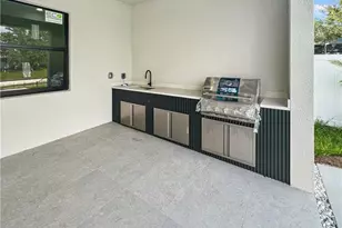 9 SW 14th Ave, Cape Coral, FL 33991 - Photo 30