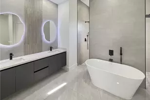 9 SW 14th Ave, Cape Coral, FL 33991 - Photo 16