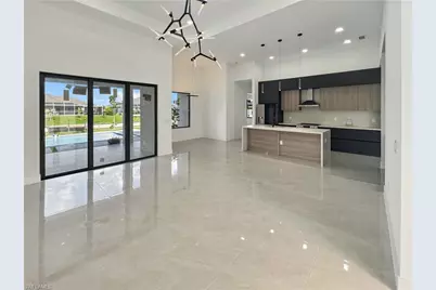 9 SW 14th Ave, Cape Coral, FL 33991 - Photo 8