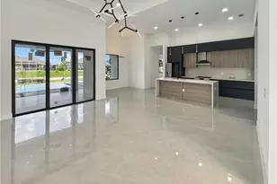 9 SW 14th Ave, Cape Coral, FL 33991 - Photo 8