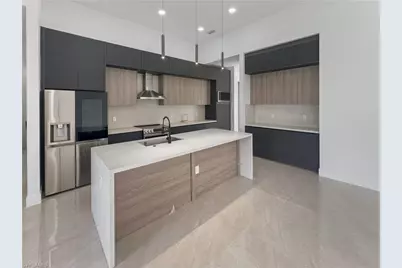 9 SW 14th Ave, Cape Coral, FL 33991 - Photo 10