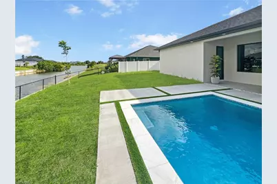 9 SW 14th Ave, Cape Coral, FL 33991 - Photo 32